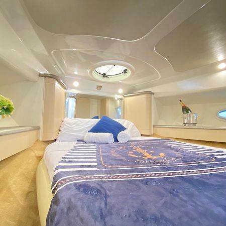 Отель The Valencia Yacht Experience Экстерьер фото