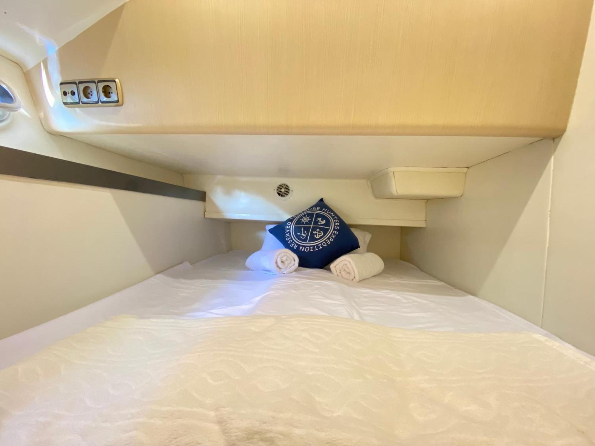 Отель The Valencia Yacht Experience Экстерьер фото