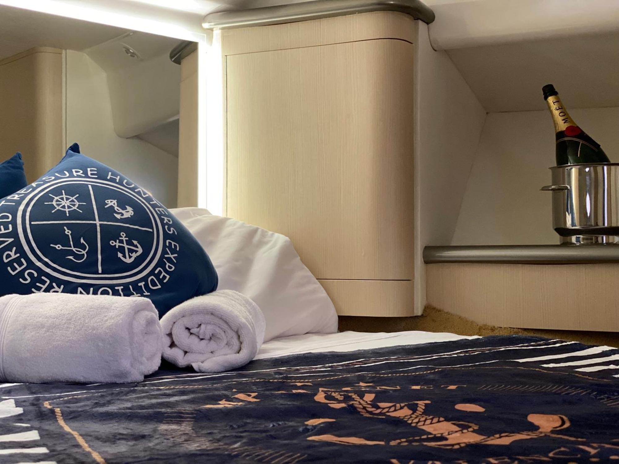 Отель The Valencia Yacht Experience Экстерьер фото