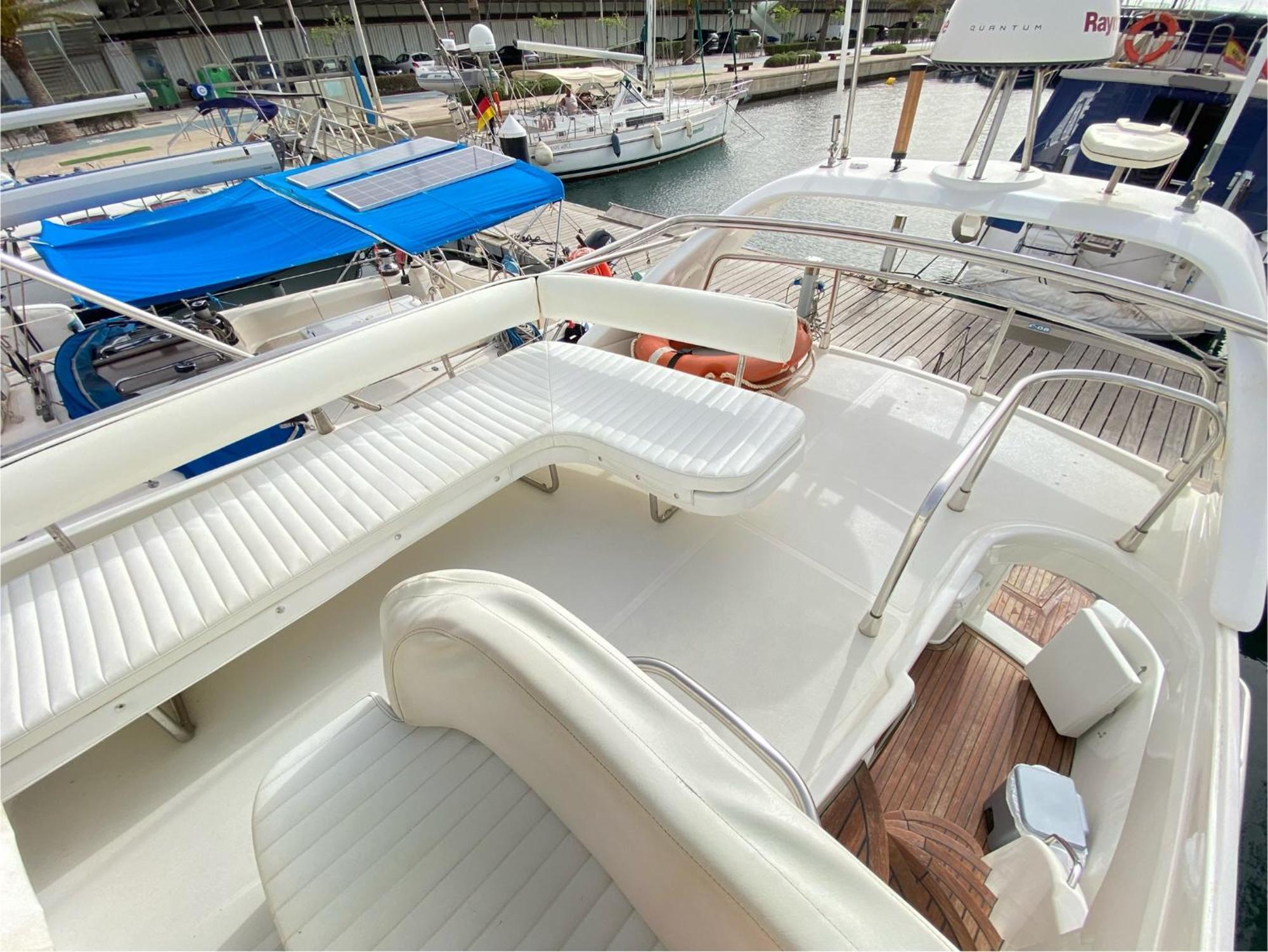 Отель The Valencia Yacht Experience Экстерьер фото
